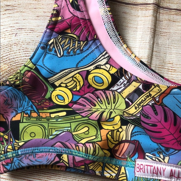 Brittany Allen Retro Sports Bra - Picture 10 of 10